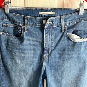 Levis  blue jeans women size  w-32-L‎ 30
